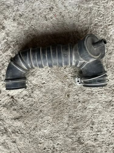 Vista 2 de Manguera Filtro Aire Dodge Attitude 1.2 2018-2023