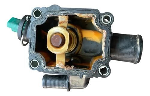 Vista 2 de Toma De Agua Termostato Peugeot 206-207 207-2010