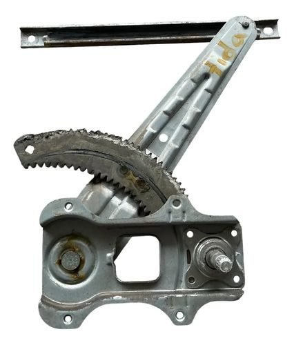 Vista 2 de Elevador  Trasero Izquierdo  Manual Nissan Tiida 2010-2015