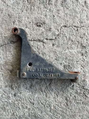 Vista 2 de Soporte De Alternador Chevrolet Tornado 1.8 2010-2017