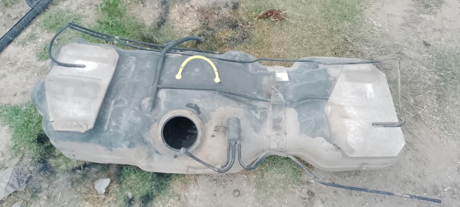Vista 4 de tanque de gasolina