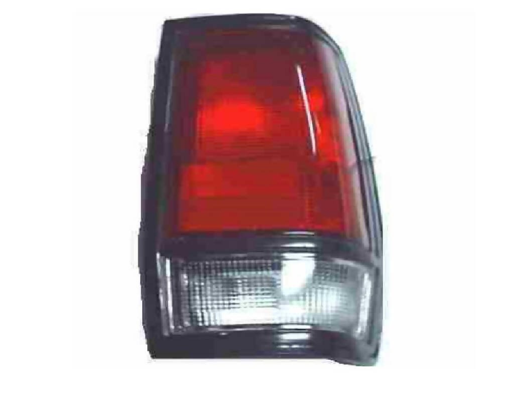 CALAVERA NACIONAL NISSAN DATSUN PICK UP 84/86 BISEL NEGRO DERECHA