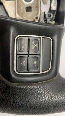 Vista 5 de Volante con controles de audio