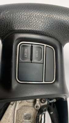 Vista 4 de Volante con controles de audio