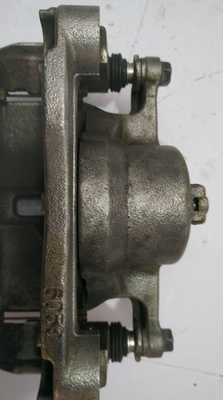 Caliper delantero derecho