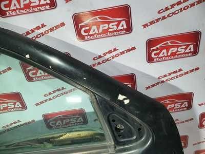 Vista 2 de Puerta completa sin molduras de espejo, vestidura dañada